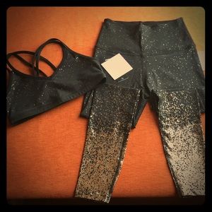 Beyond Yoga NWT Alloy Legging & Speckled Bra Set M